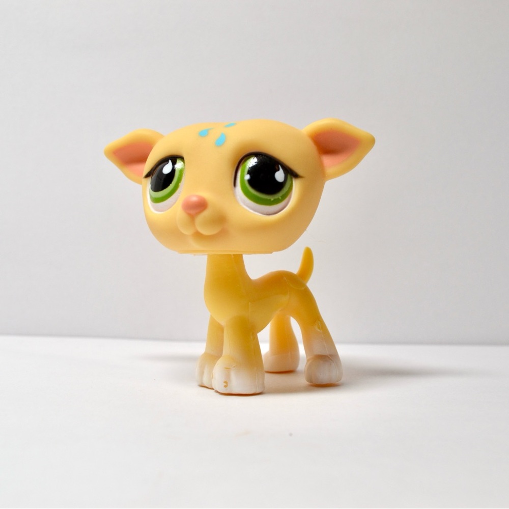 Littlest Pet Shop Authentic # 875 Beige Yellow Sportiest Greyhound Dog